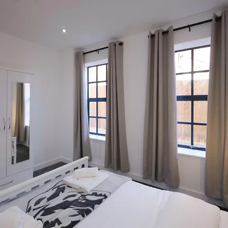Apartment Tv | Near Key Attractions | Quality Staycation *