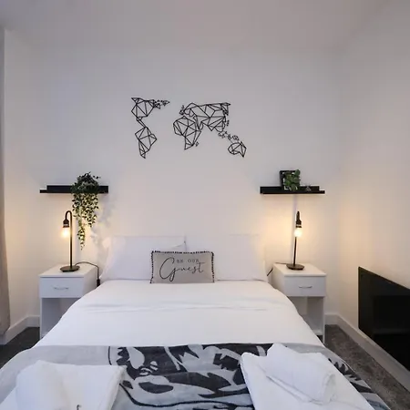 Apartment Tv | Near Key Attractions | Quality Staycation